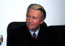 El Dr. Eduardo Gallino, en la diplomatura de la UNA